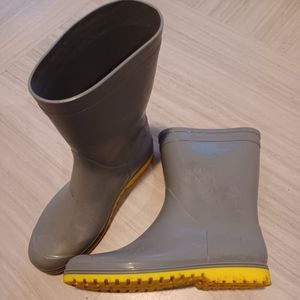 Rain boots